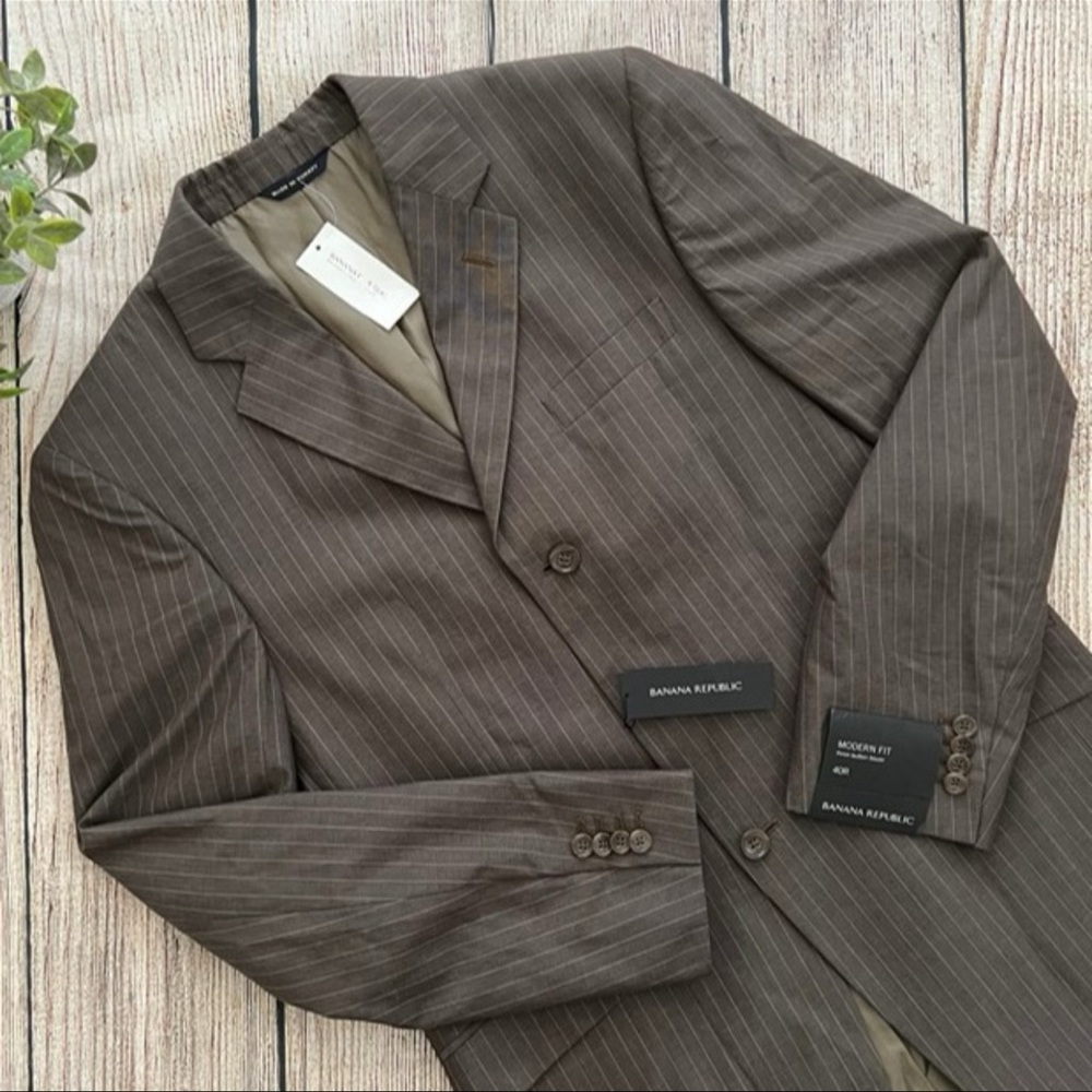 D1-- NWT brown BANANA REPUBLIC long slv stripe modern fit button blazer 40R